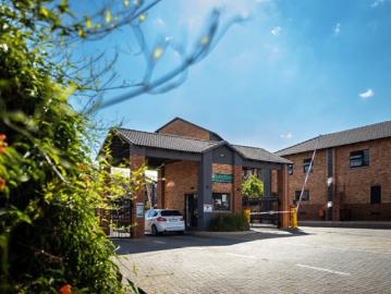 2 Bedroom House in Heuweloord