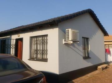 2 Bedroom House in Protea Glen