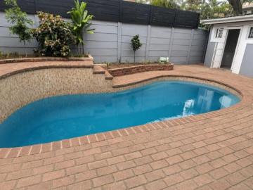 2 Bedroom house to rent in Essenwood, Durban