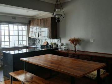 2 Bedroom house to rent in Melville, Johannesburg