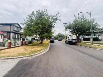 2 Bedroom Home for Rent at 1585 East 57th Ave,...