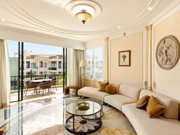 2 Bedroom Apartment Main Beach, 102631643