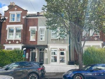 2 Bedroom Maisonette For Sale In Battersea Clapham Junction