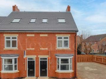 2 Bedroom Semi detached House For Sale In Chapel Street