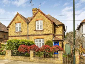 2 Bedroom Semi detached House For Sale In Richmond, Surrey