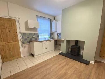2 bedroom semidetached house for rent in North Avenue...