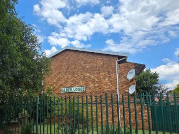 2 Bedroom Townhouse For Sale in Denlee