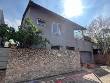 2 Bedroom Townhouse in Olympus Ah