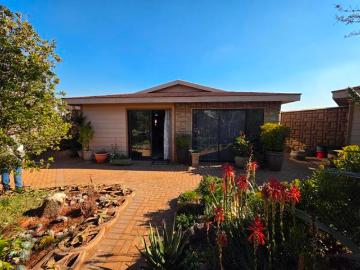 2 Bedroom Townhouse in Henley on Klip