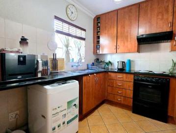 2 Bedroom Townhouse in La Montagne