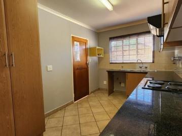 2 Bedroom Townhouse in Sinoville