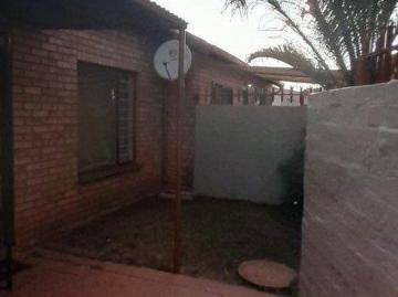 2 Bedroom Townhouse to Rent in Philip Nel Park