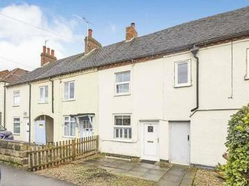 2 bedroom terraced house for sale in Station Road Hatton...
