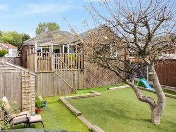 2 Bedrooms Detached bungalow for sale in Richmond Road,...