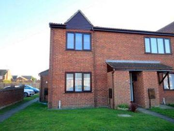 2 Bedrooms Flat for sale in Parklands Court, Saxmundham...
