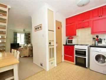 2 Bedrooms Terraced house for sale in Hanover Walk,...