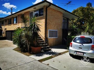 2 Bedrooms Unit. Perfectly Positioned, Close to All...