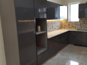2 BHK Apartment in Sector 9 Rohini for resale New Delhi....