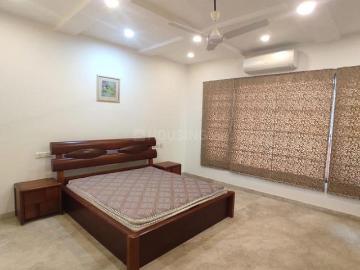 2 BHK Apartment in Raja Annamalai Puram for rent...