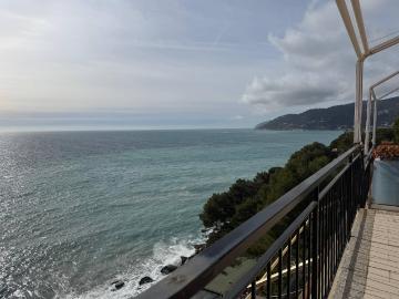 2 locali in vendita a Andora