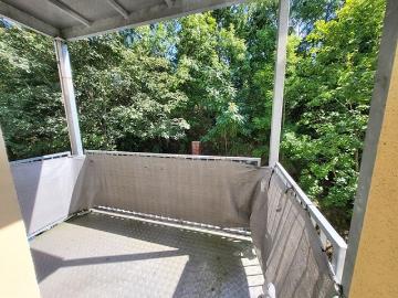 2 Raum Wohnung mit Einbauküche und Balkon