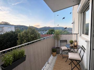 2 Zimmer Wohnung mit Westbalkon – teilweise saniert mit...