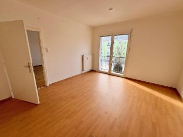 2 Zimmer | Kleiner Balkon