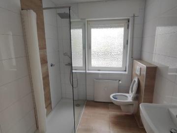 2,5 Raum mit Balkon im gepflegten Mehrfamilienhaus