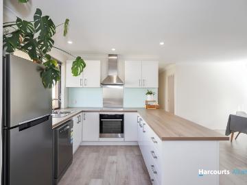 33 Lynas Way, QUINNS ROCKS, WA 6030