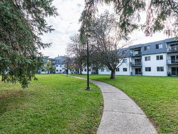 301 & 341 Traynor Ave. / 551 & 533 Vanier Dr. 2 Bedroom...