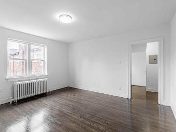 310 312 LONSDALE RD 1 Bedroom Apartment for Rent at 312...