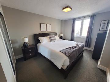 320 5th Avenue North 1 Bedroom Apartment for Rent at 320...