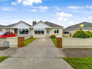 32 Edenwood, Kilmainamwood, Co. Meath, A82 TW72 –...