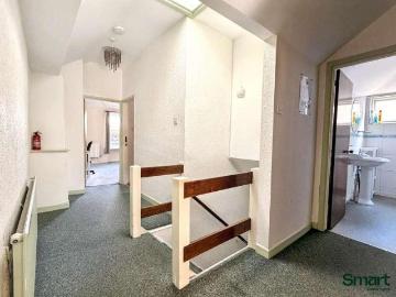 3 bed flat for sale