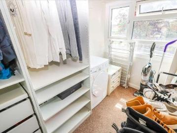 3 bed flat for sale