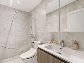 3 bed flat for sale