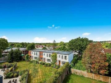 3 bed flat for sale