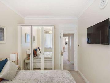 3 bed flat for sale