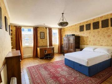 3 bed flat to rent