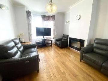 3 bed house for sale