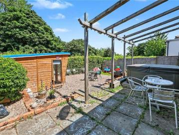3 bed house for sale