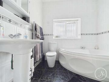 3 bed house for sale