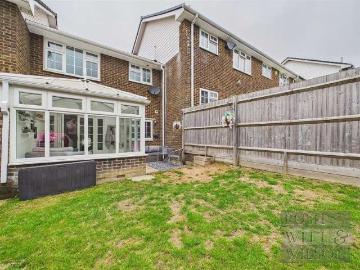 3 bed house for sale