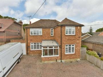 4 bed house for sale