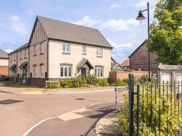 3 bed house for sale