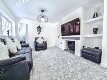 3 bed house for sale