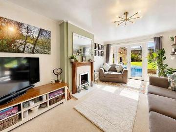 3 bed house for sale