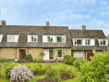 3 bedroom cottage for sale