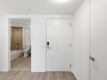 3 Bedroom Condo for Rent at 15 David Salomon Drive,...