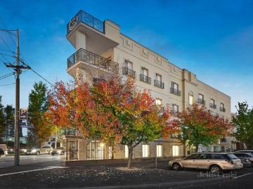 3 Bedroom Apartment NORTH MELBOURNE VIC 104947473